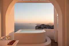 Honeymoon Suite Caldera View