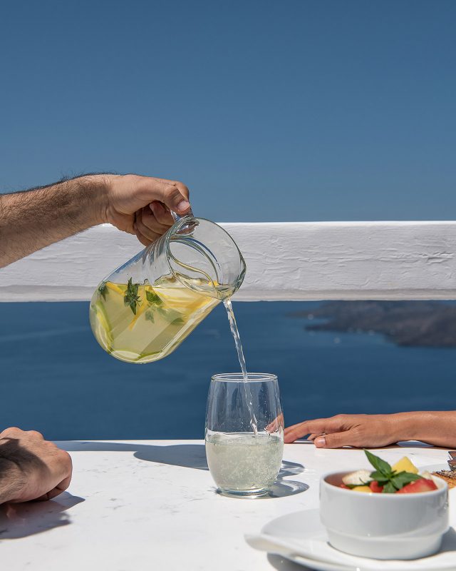Lounge Bar & Restaurant - Apeiron Blue Santorini